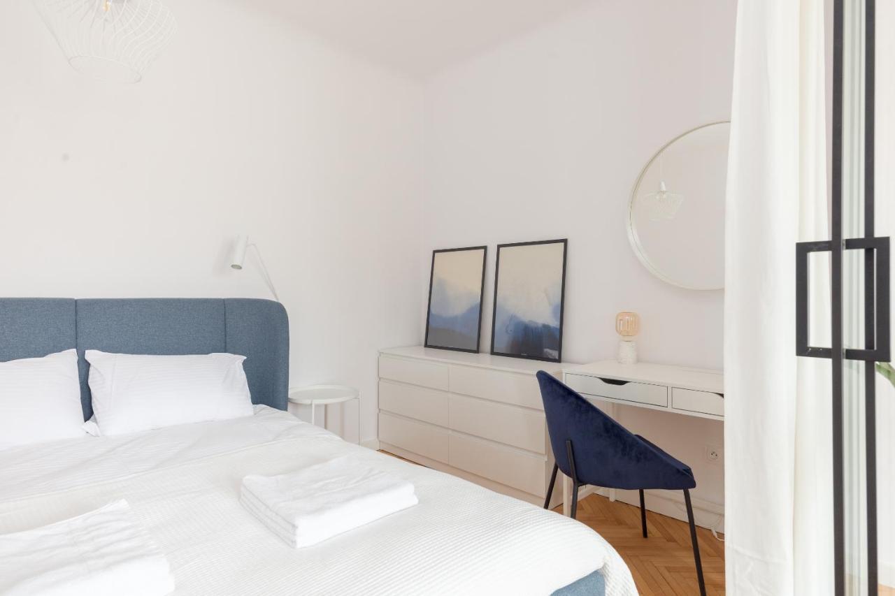 Designer Apartment In The Central Warszawa Exteriör bild